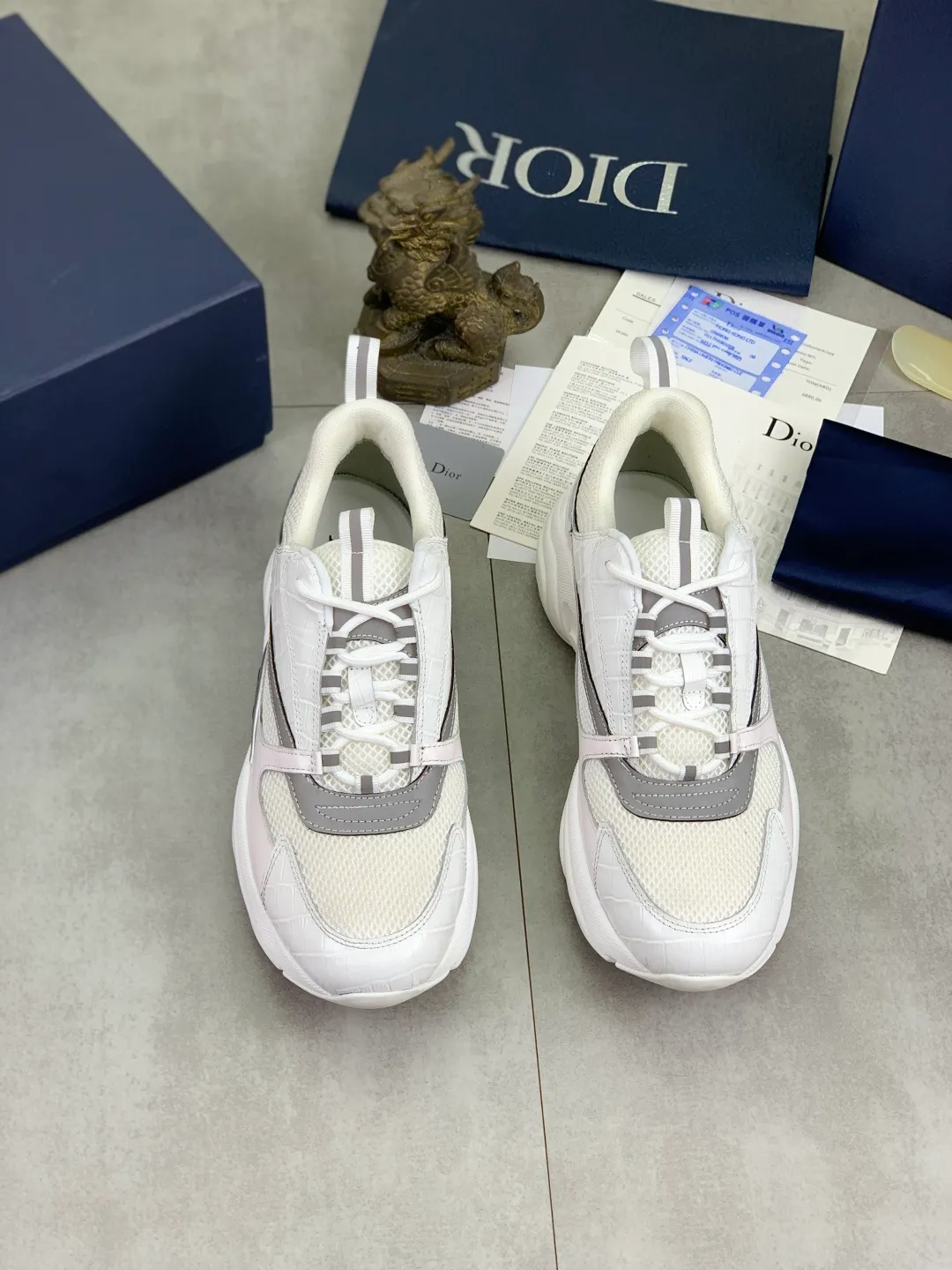 Men's shoes 💰P480 new style 💰new color high quality🔥🔥🔥, Dior [Dior] official website newly released 1:1 copy, the shoe body is made of imported original fine and breathable cloth and selected first-layer cowhide ➕original fine mesh lining insole, perfect shape and top quality 🙈rubber foam combination outsole is super light and wear-resistant👣, super hot style Code number: 38-45 (46 47 customized)